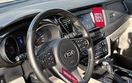 KIA Carnival III, 2019 год, 1 900 000 рублей, 21 фотография