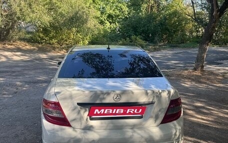 Mercedes-Benz C-Класс, 2010 год, 1 250 000 рублей, 3 фотография