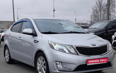 KIA Rio III рестайлинг, 2014 год, 800 000 рублей, 2 фотография