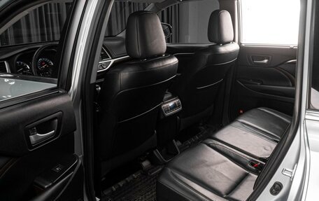 Toyota Highlander III, 2014 год, 3 199 000 рублей, 13 фотография