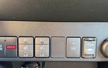 Toyota RAV4, 2017 год, 2 485 000 рублей, 32 фотография