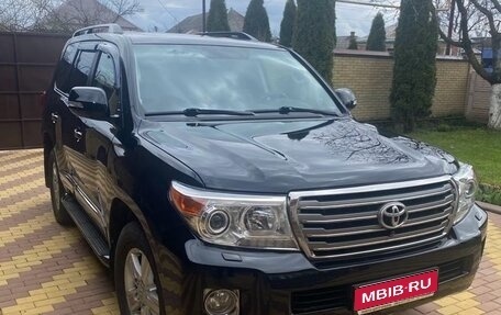 Toyota Land Cruiser 200, 2013 год, 4 000 000 рублей, 1 фотография