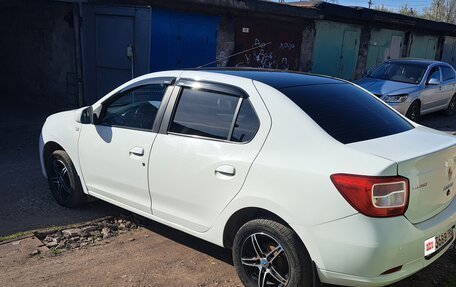 Renault Logan II, 2017 год, 850 000 рублей, 5 фотография