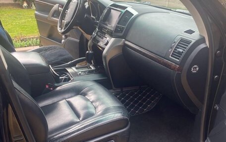 Toyota Land Cruiser 200, 2013 год, 4 000 000 рублей, 13 фотография