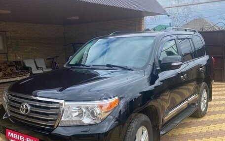 Toyota Land Cruiser 200, 2013 год, 4 000 000 рублей, 2 фотография