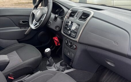 Renault Logan II, 2021 год, 1 395 000 рублей, 15 фотография