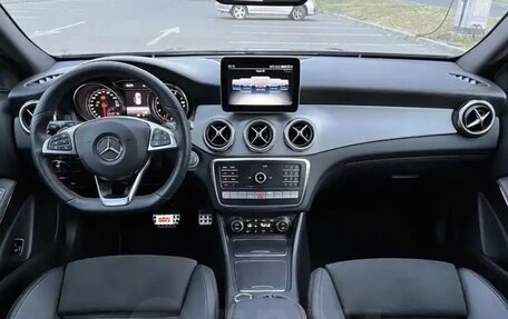 Mercedes-Benz GLA, 2019 год, 3 100 000 рублей, 4 фотография
