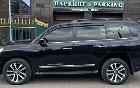 Toyota Land Cruiser 200, 2016 год, 5 500 000 рублей, 2 фотография