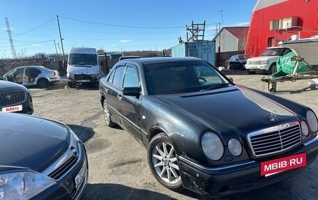 Mercedes-Benz E-Класс, 1997 год, 500 000 рублей, 2 фотография