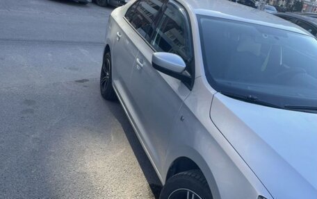 Skoda Rapid I, 2014 год, 800 000 рублей, 2 фотография