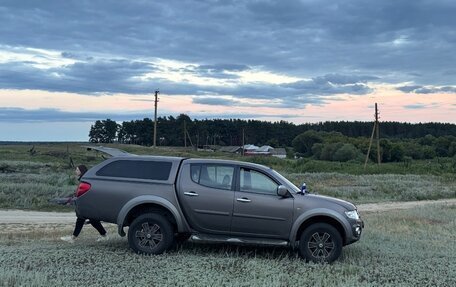 Mitsubishi L200 IV рестайлинг, 2014 год, 1 870 000 рублей, 4 фотография