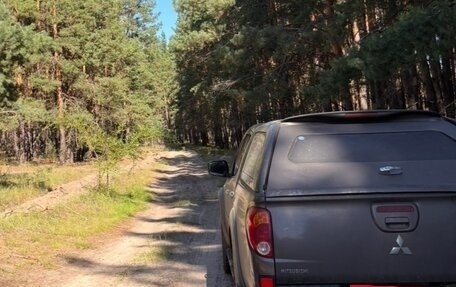 Mitsubishi L200 IV рестайлинг, 2014 год, 1 870 000 рублей, 3 фотография