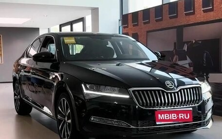 Skoda Superb III рестайлинг, 2026 год, 2 790 000 рублей, 1 фотография