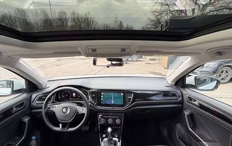 Volkswagen T-Roc I, 2021 год, 2 350 000 рублей, 18 фотография