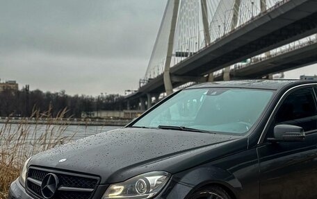 Mercedes-Benz C-Класс, 2012 год, 1 150 000 рублей, 1 фотография