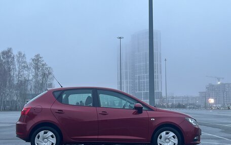 SEAT Ibiza IV рестайлинг 2, 2012 год, 725 000 рублей, 3 фотография