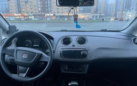 SEAT Ibiza IV рестайлинг 2, 2012 год, 725 000 рублей, 28 фотография