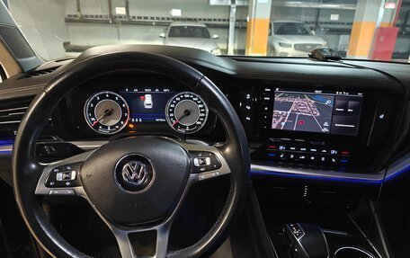 Volkswagen Touareg III, 2019 год, 3 900 000 рублей, 10 фотография