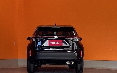 Toyota Yaris Cross, 2024 год, 1 670 000 рублей, 6 фотография