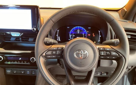 Toyota Yaris Cross, 2024 год, 1 670 000 рублей, 12 фотография