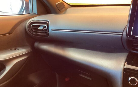 Toyota Yaris Cross, 2024 год, 1 670 000 рублей, 25 фотография