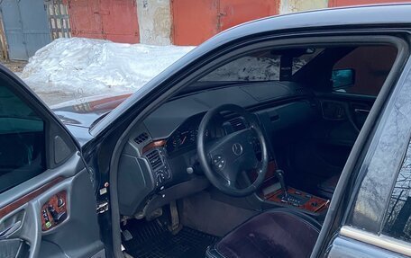 Mercedes-Benz E-Класс, 1996 год, 150 000 рублей, 5 фотография