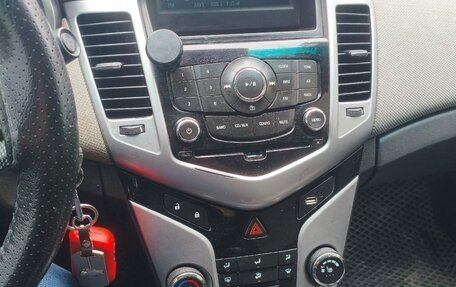 Chevrolet Cruze II, 2011 год, 400 000 рублей, 8 фотография