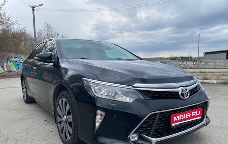 Toyota Camry, 2017 год, 2 850 000 рублей, 1 фотография