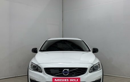 Volvo V60 Cross Country II, 2018 год, 2 399 000 рублей, 10 фотография