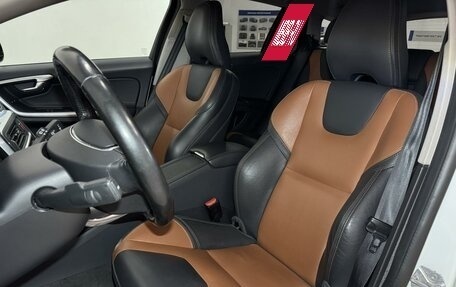 Volvo V60 Cross Country II, 2018 год, 2 399 000 рублей, 11 фотография