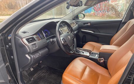 Toyota Camry, 2017 год, 2 850 000 рублей, 7 фотография