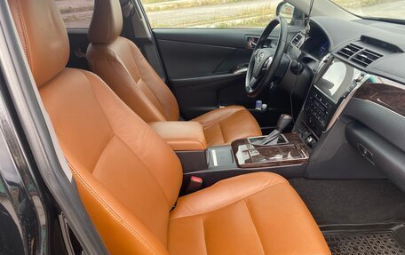 Toyota Camry, 2017 год, 2 850 000 рублей, 10 фотография