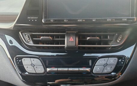 Toyota C-HR I рестайлинг, 2018 год, 1 650 000 рублей, 6 фотография