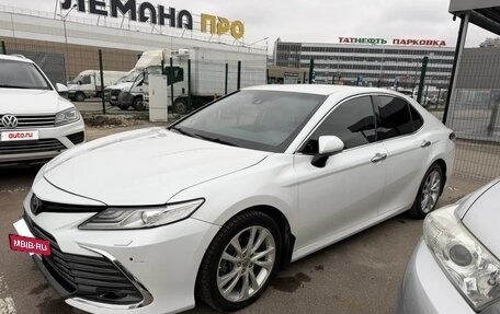 Toyota Camry, 2018 год, 1 995 000 рублей, 2 фотография