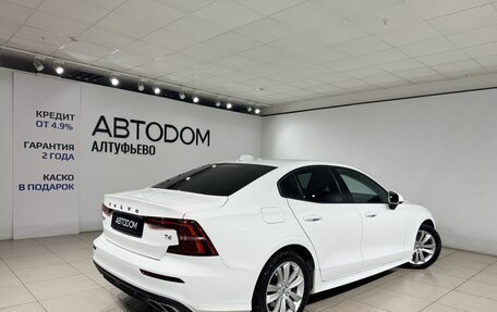 Volvo S60 III, 2021 год, 3 890 000 рублей, 2 фотография
