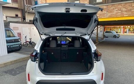 Toyota Yaris Cross, 2023 год, 1 548 000 рублей, 6 фотография