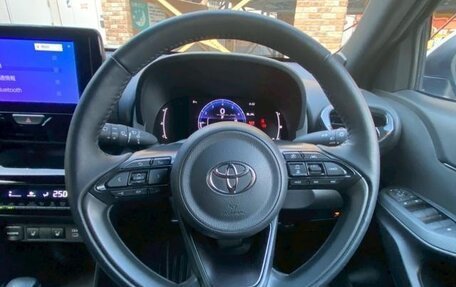 Toyota Yaris Cross, 2023 год, 1 548 000 рублей, 18 фотография