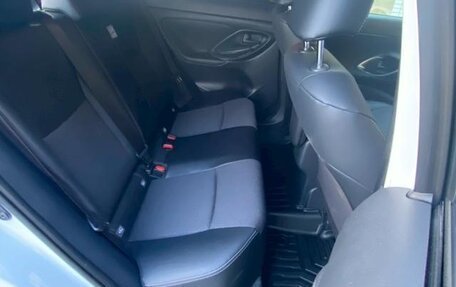 Toyota Yaris Cross, 2023 год, 1 548 000 рублей, 28 фотография