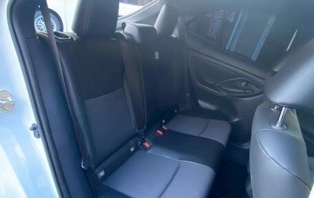 Toyota Yaris Cross, 2023 год, 1 548 000 рублей, 27 фотография