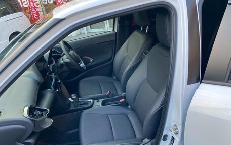 Toyota Yaris Cross, 2023 год, 1 548 000 рублей, 31 фотография