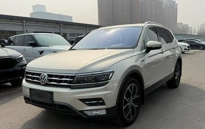 Volkswagen Tiguan II, 2023 год, 2 500 000 рублей, 1 фотография