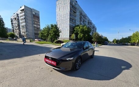 Mazda 3, 2019 год, 1 800 000 рублей, 3 фотография