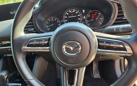 Mazda 3, 2019 год, 1 800 000 рублей, 18 фотография