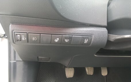 Toyota Corolla, 2021 год, 1 850 000 рублей, 9 фотография