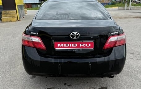 Toyota Camry, 2008 год, 900 000 рублей, 2 фотография