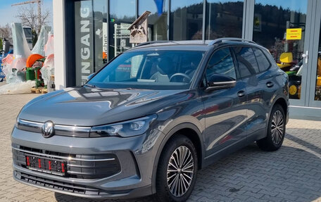 Volkswagen Tiguan, 2025 год, 4 916 133 рублей, 2 фотография