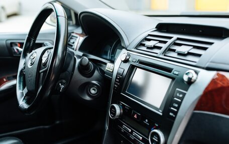 Toyota Camry, 2014 год, 2 100 000 рублей, 15 фотография