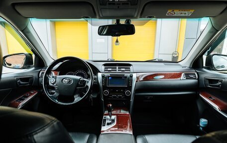 Toyota Camry, 2014 год, 2 100 000 рублей, 19 фотография