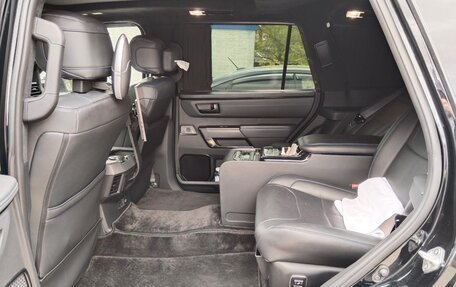 Toyota Sequoia, 2023 год, 16 000 000 рублей, 5 фотография