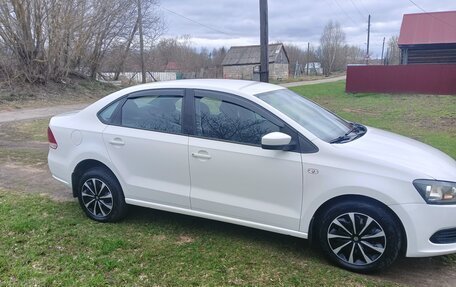 Volkswagen Polo VI (EU Market), 2012 год, 800 000 рублей, 2 фотография